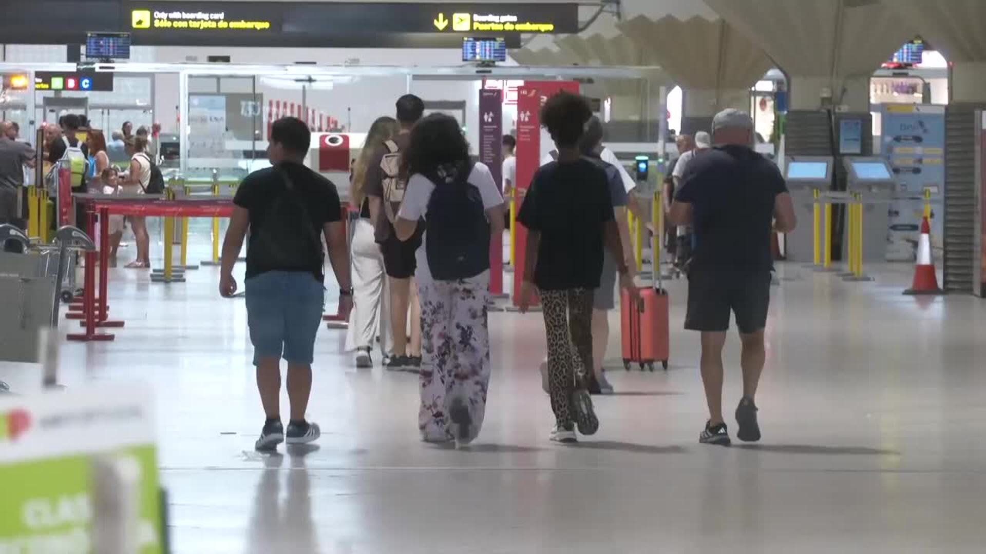 España recibió 8,6 millones de pasajeros aéreos internacionales en marzo, un 6,6% más