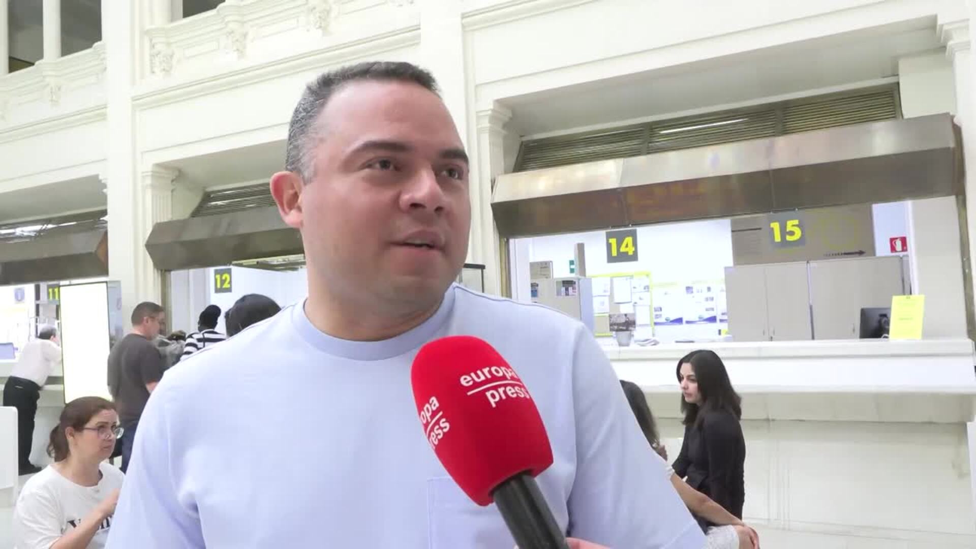 Humberto, primer inmigrante en tramitar su regularización: "Busco integrarme y tranquilidad”