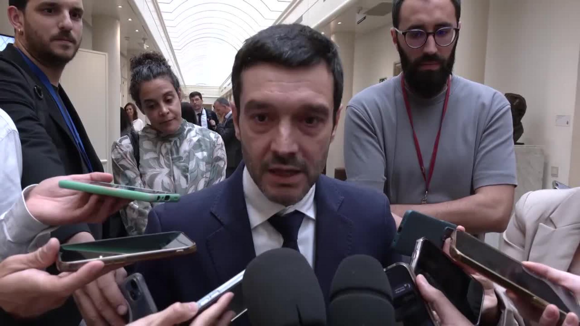 Bustinduy dice que la negociación sobre el decreto de vivienda sigue abierta