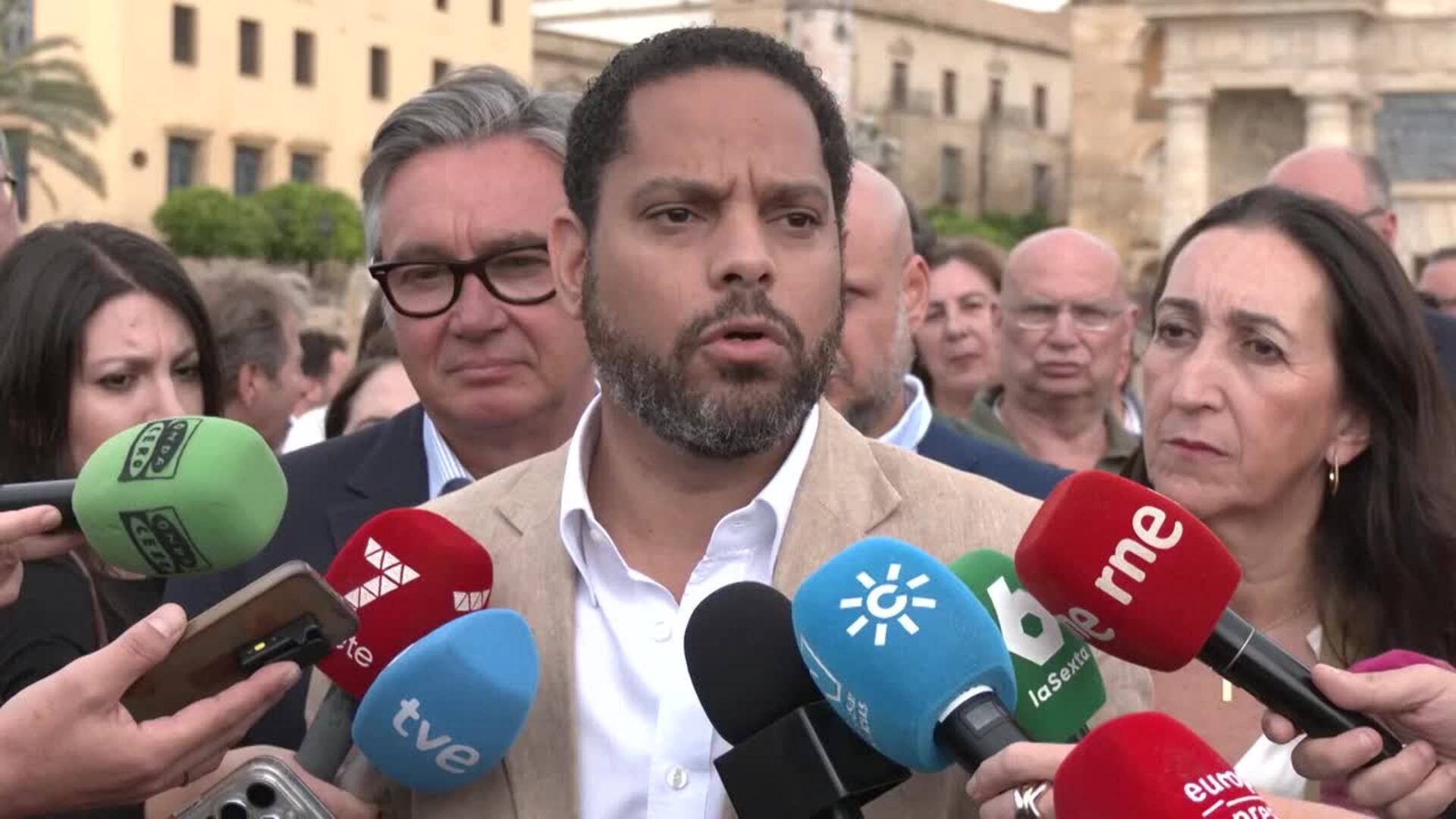 Garriga avanza que el acuerdo en Aragón será "el próximo" de Vox con el PP