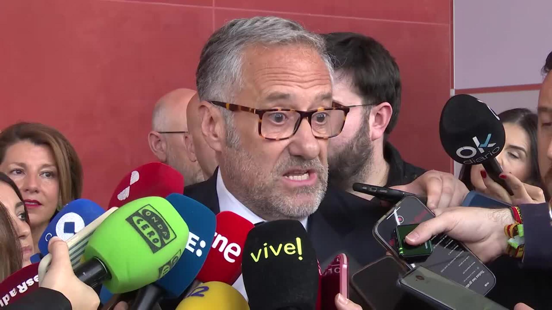 Pollán culpa a PSOE y PP de "alimentar" la presencia de "trabajadores irregulares" en España