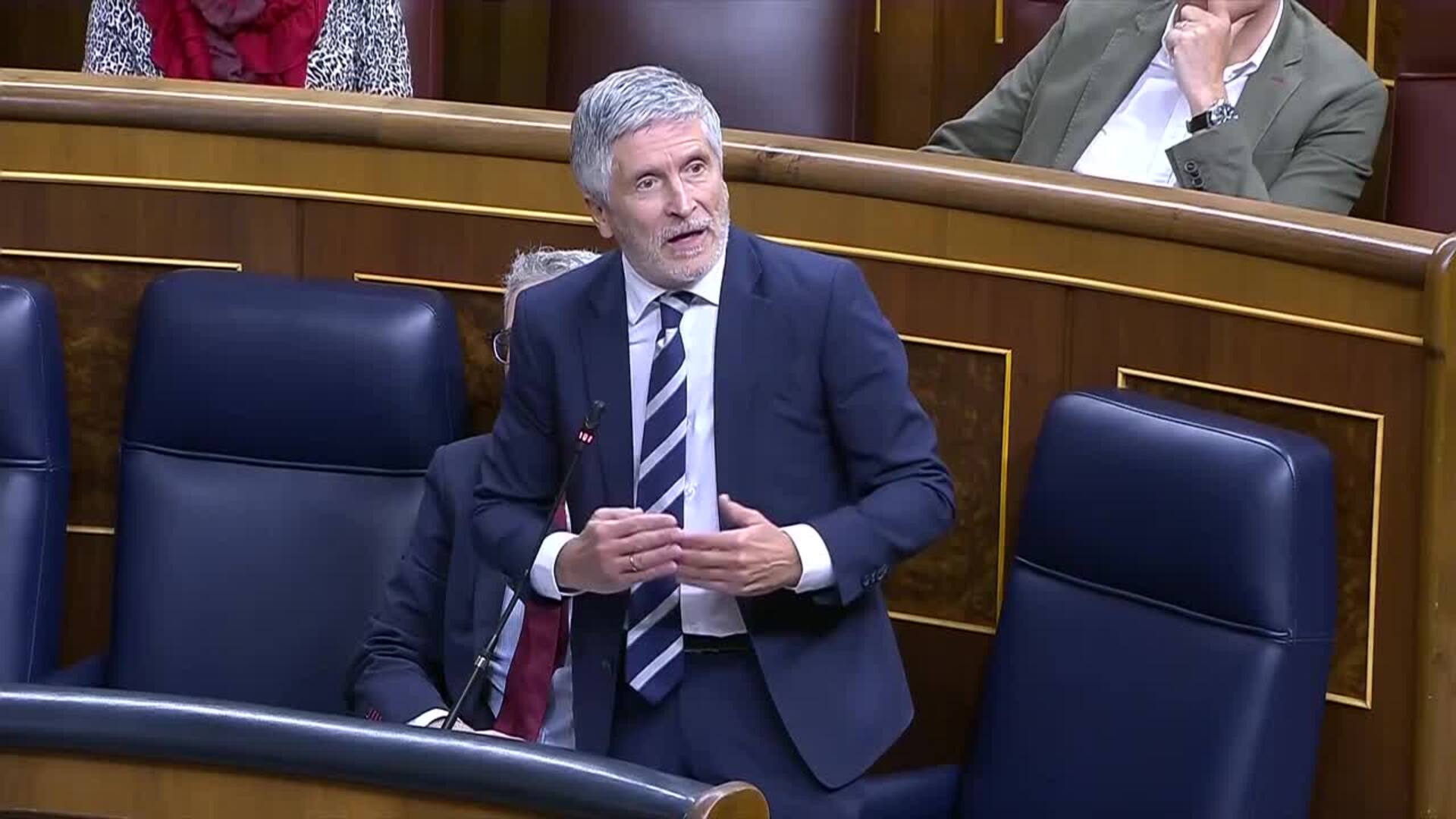 Interior dice que "nadie con antecedentes penales será regularizado"