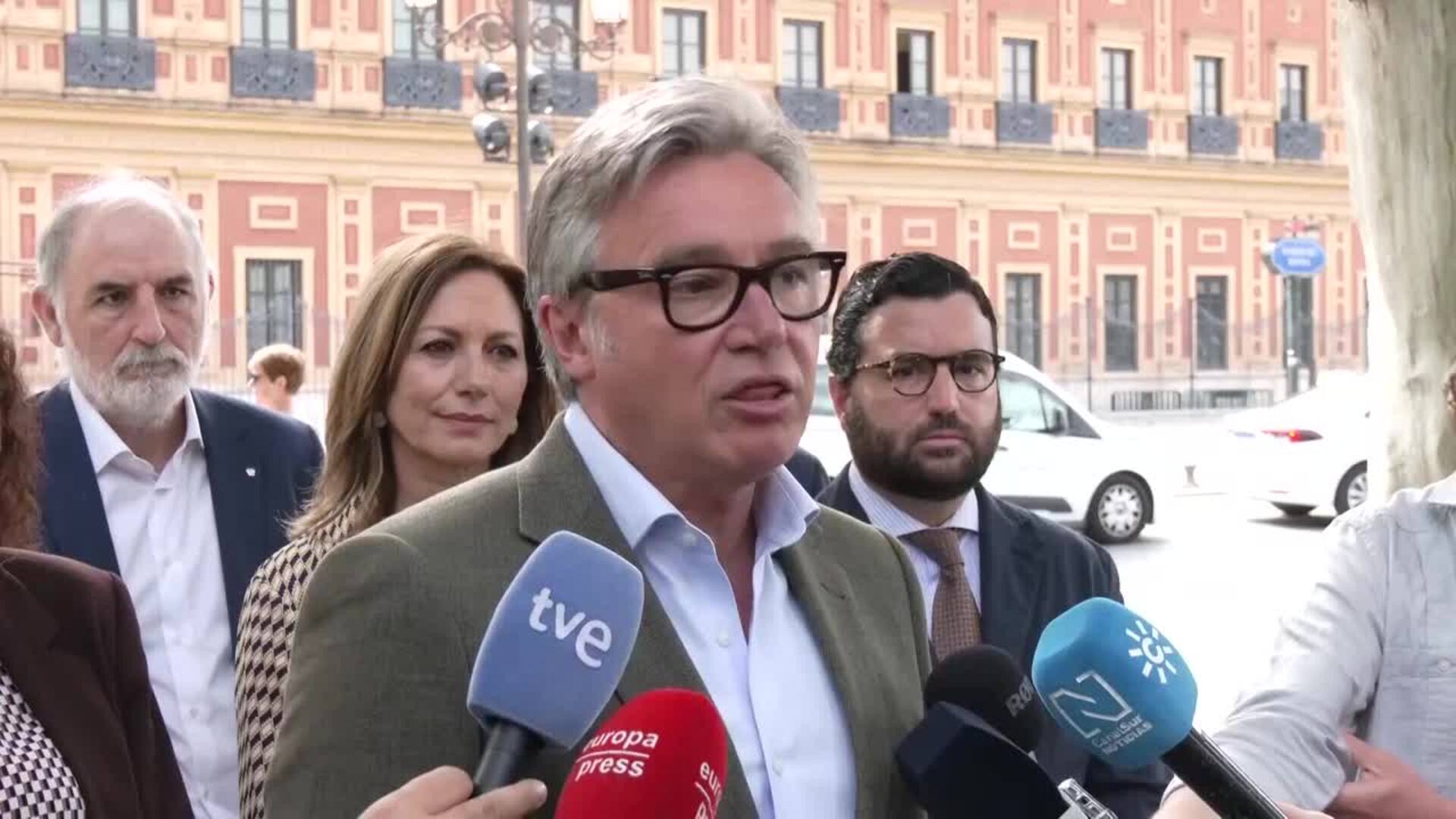 Gavira (Vox) vincula la "prioridad nacional" con "prosperidad y sentido común" para Andalucía