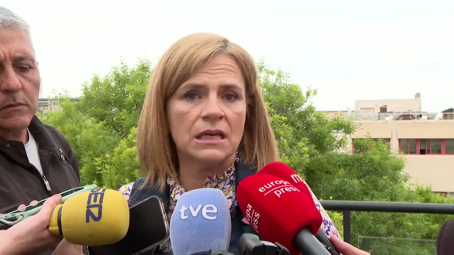 Bernabé insta a Llorca a alejarse de la "prioridad nacional" de Vox