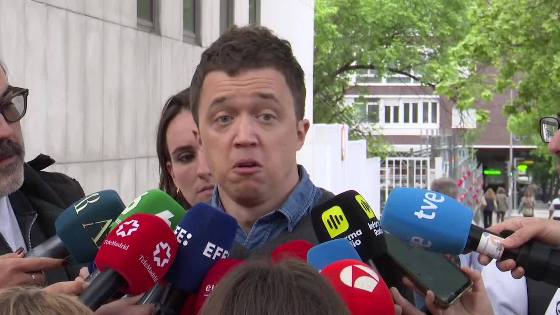 Errejón pide que la justicia haga a Mouliaá "responder por tantas mentiras