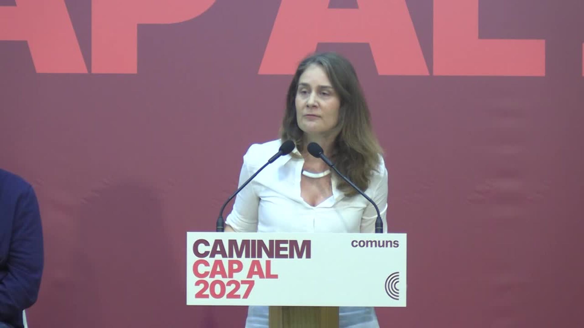 Albiach (Comuns) pide al PSOE que sea "igual de valiente con los fondos buitre" que con Trump