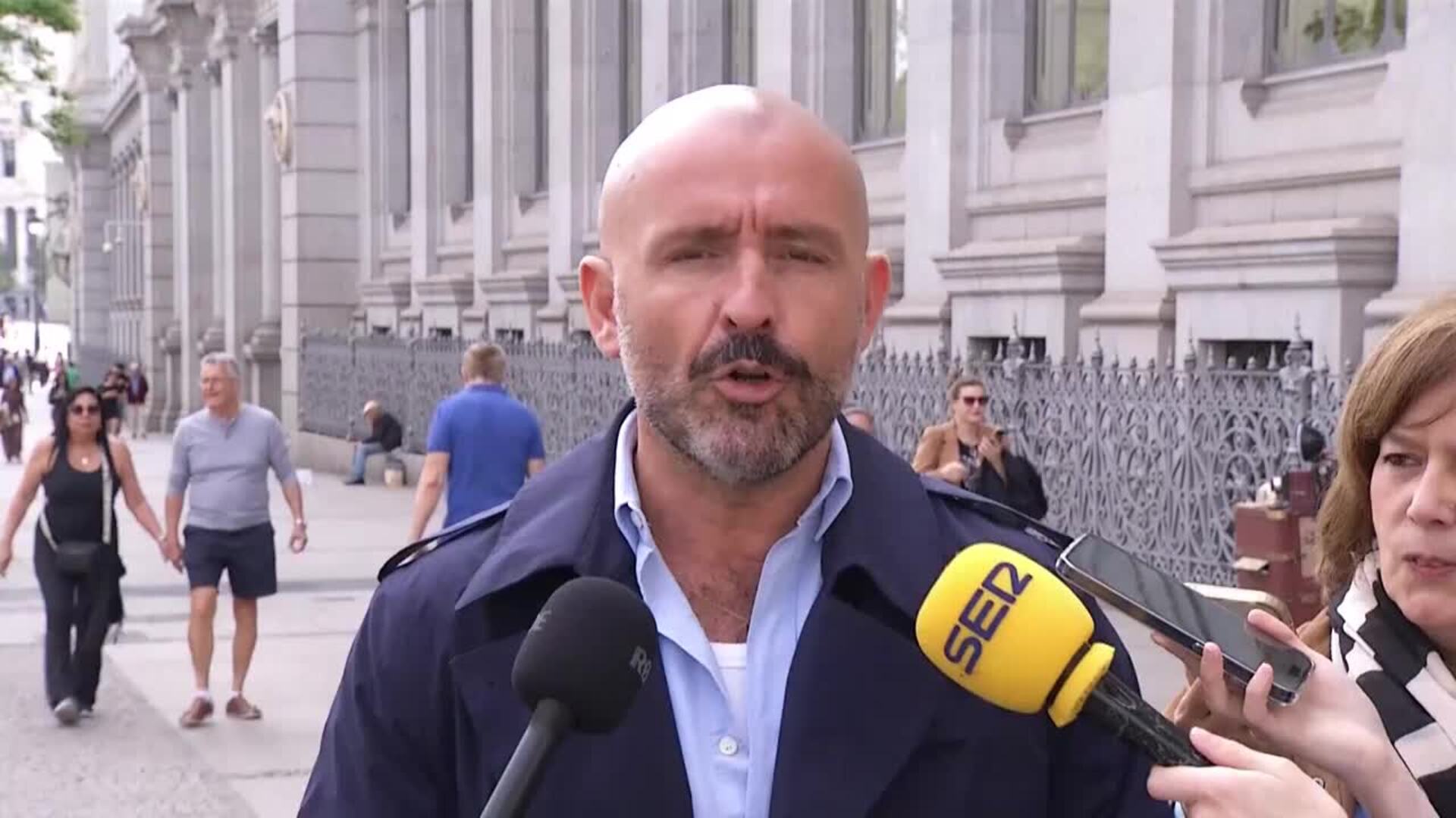 De los Santos (PP) denuncia la política "podrida" de Sánchez