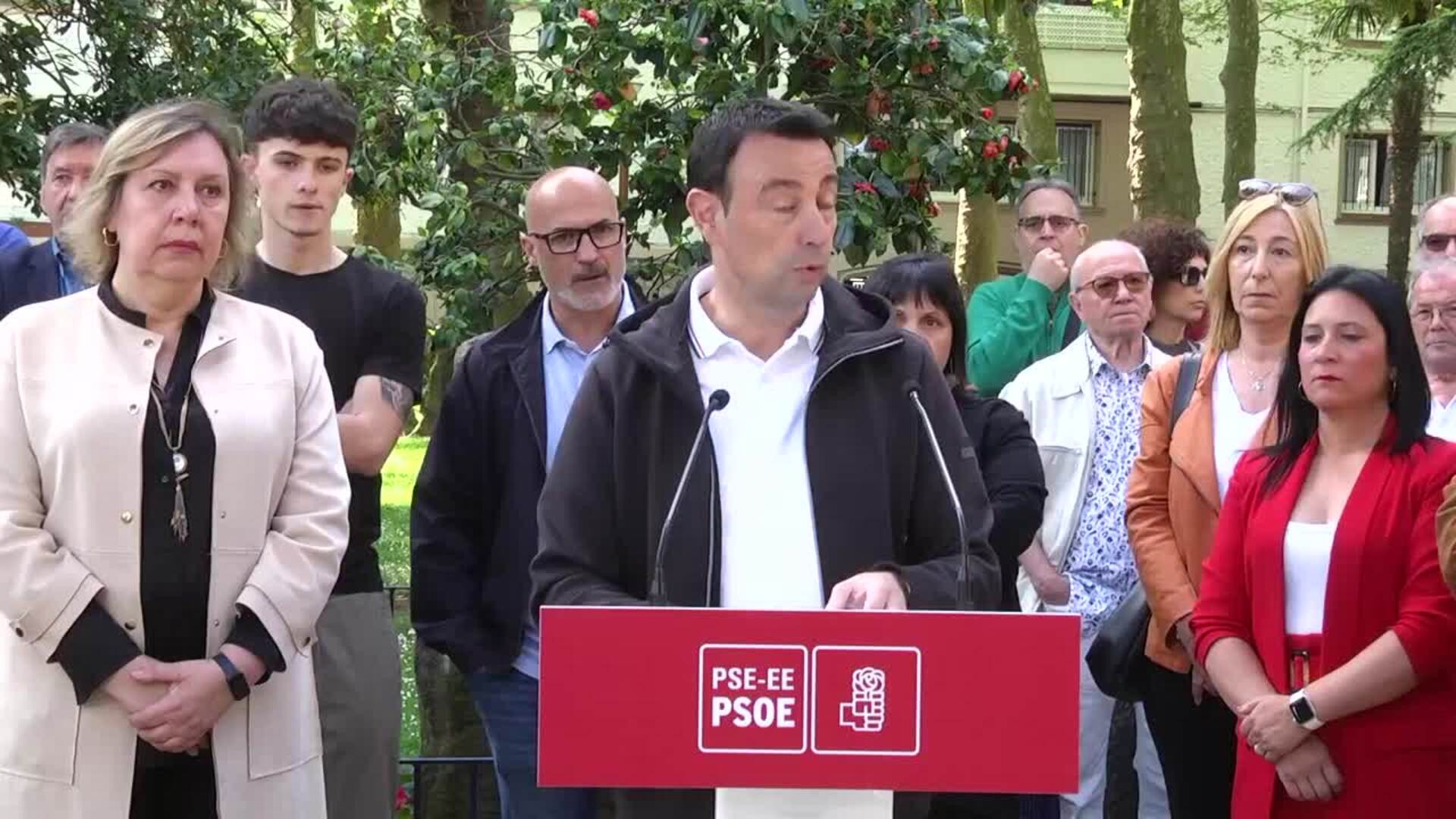 Torres (PSE) dice a PNV que su postura sobre el euskera en las OPE "no es asumible"