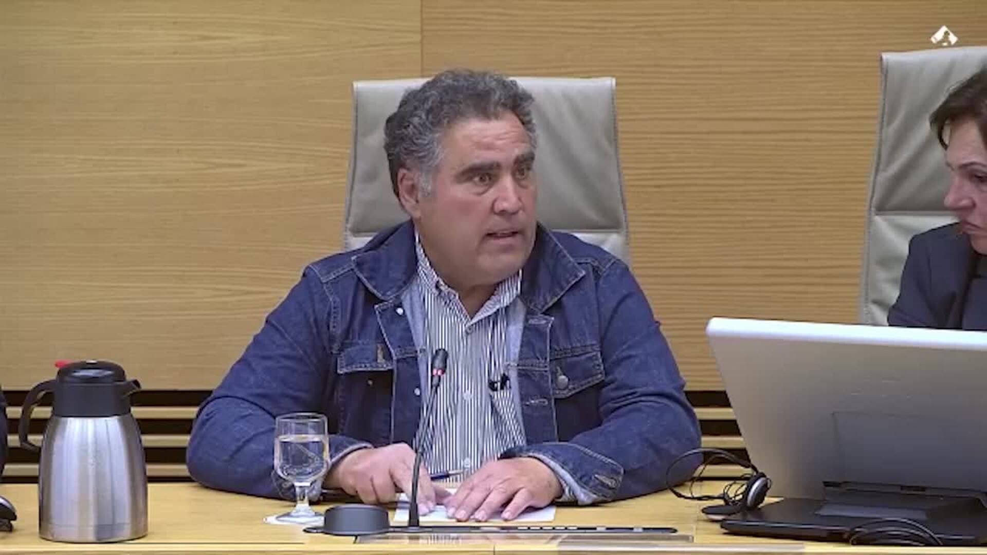El chófer de Mazón el día de la dana se niega a responder en el Congreso