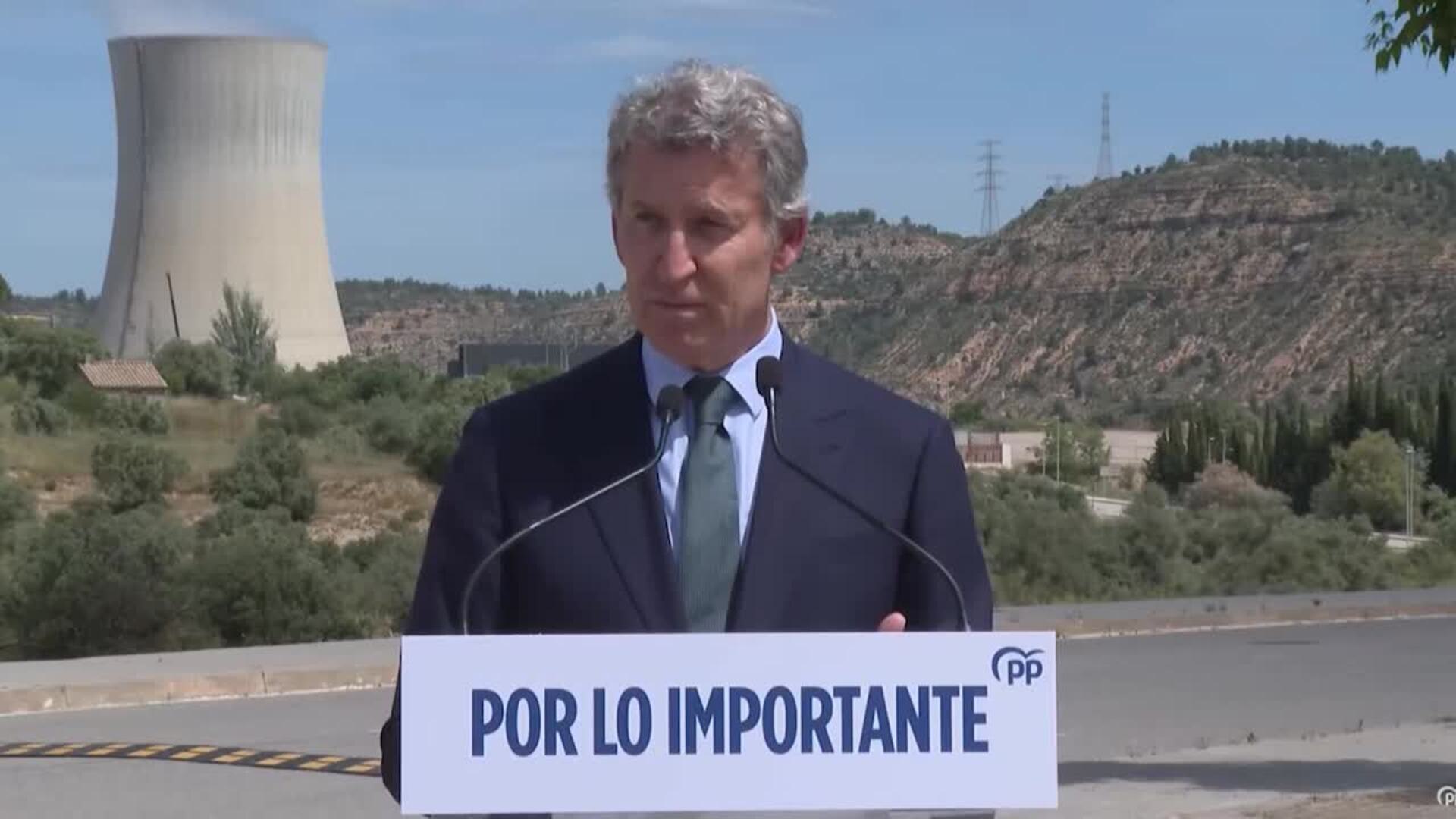 Feijóo cree que el decreto de alquileres "va en contra de los ciudadanos"