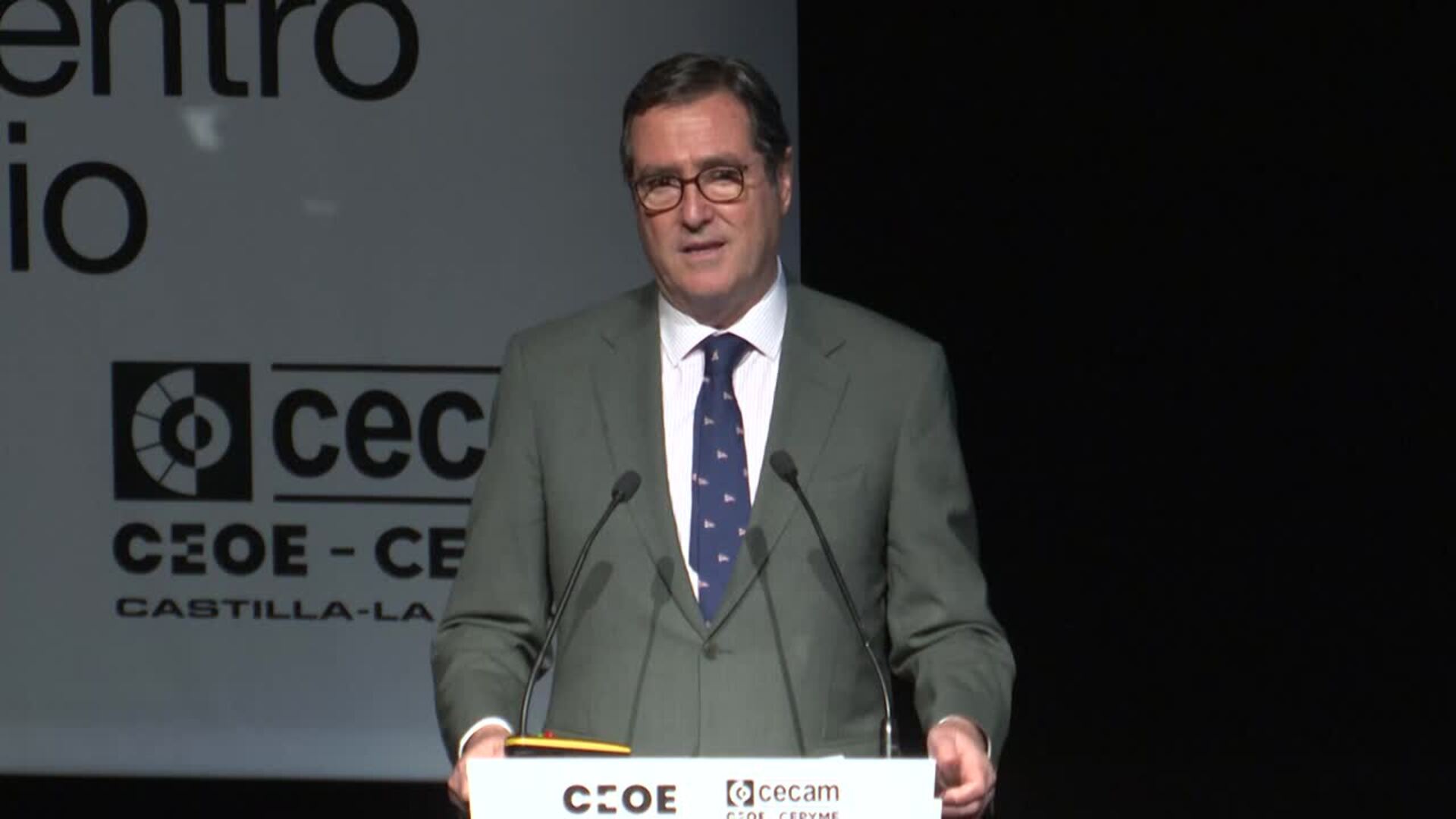 Garamendi incide en que el absentismo es el "gran drama"