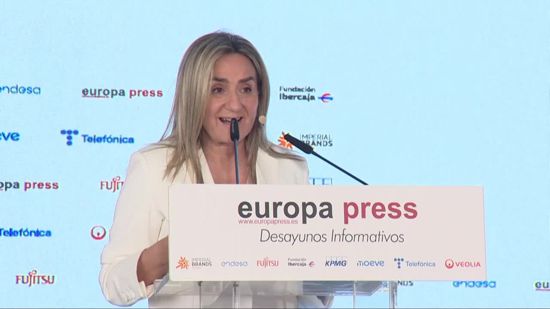 Tolón avanza que el real decreto de FP fijará un mínimo de ciclos y de horas presenciales