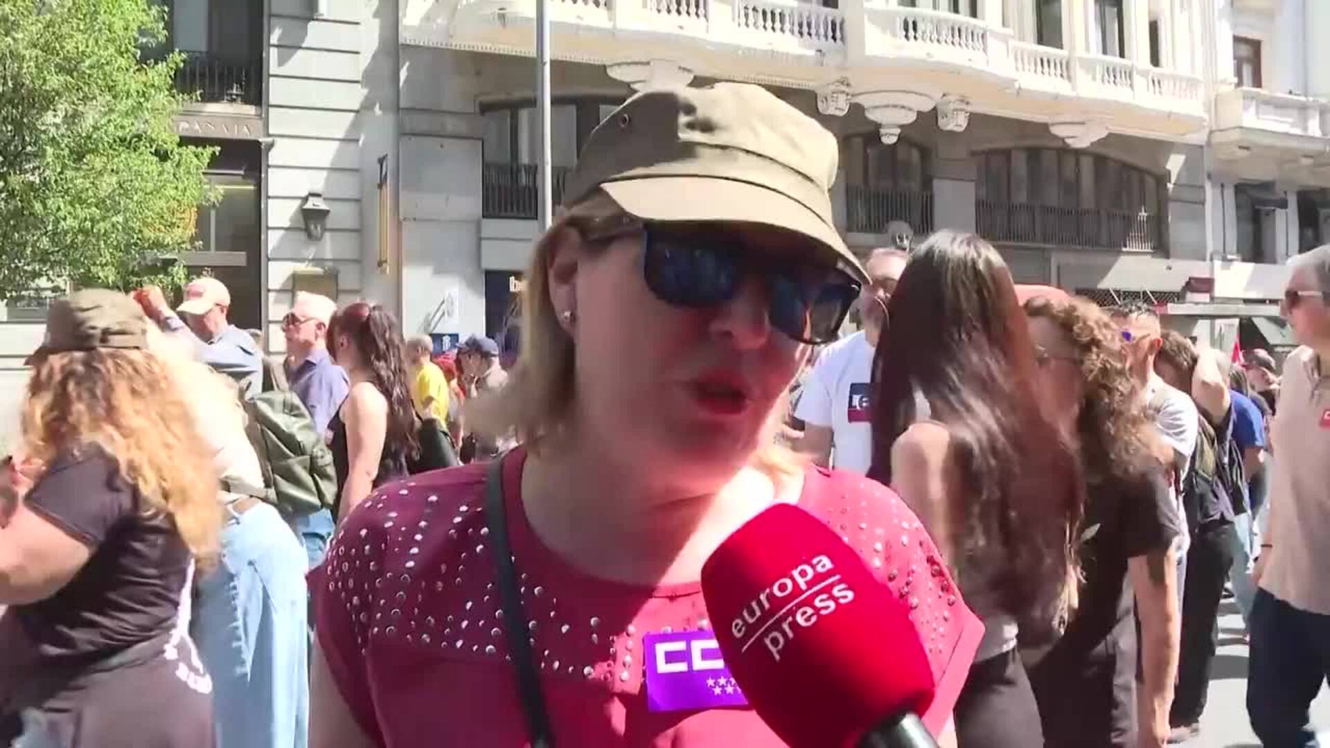 Cerca de 3.000 personas se manifiestan en Madrid por mejores salarios, vivienda y democracia