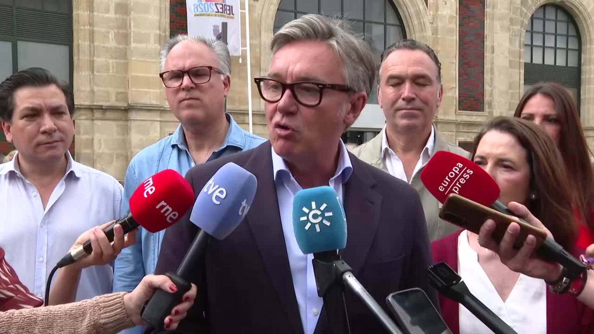 Gavira solicita "apoyo masivo" para "un gobierno que se moje"