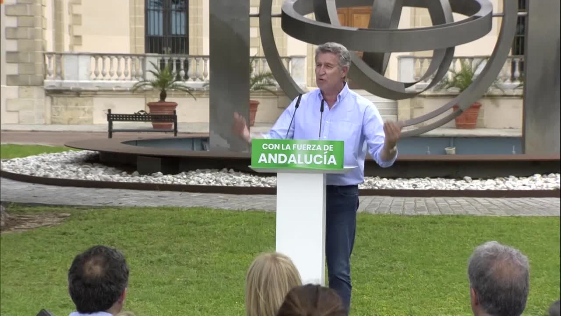 Feijóo insta a "no confiarse" para mantener una estabilidad "indispensable" tras el 17M