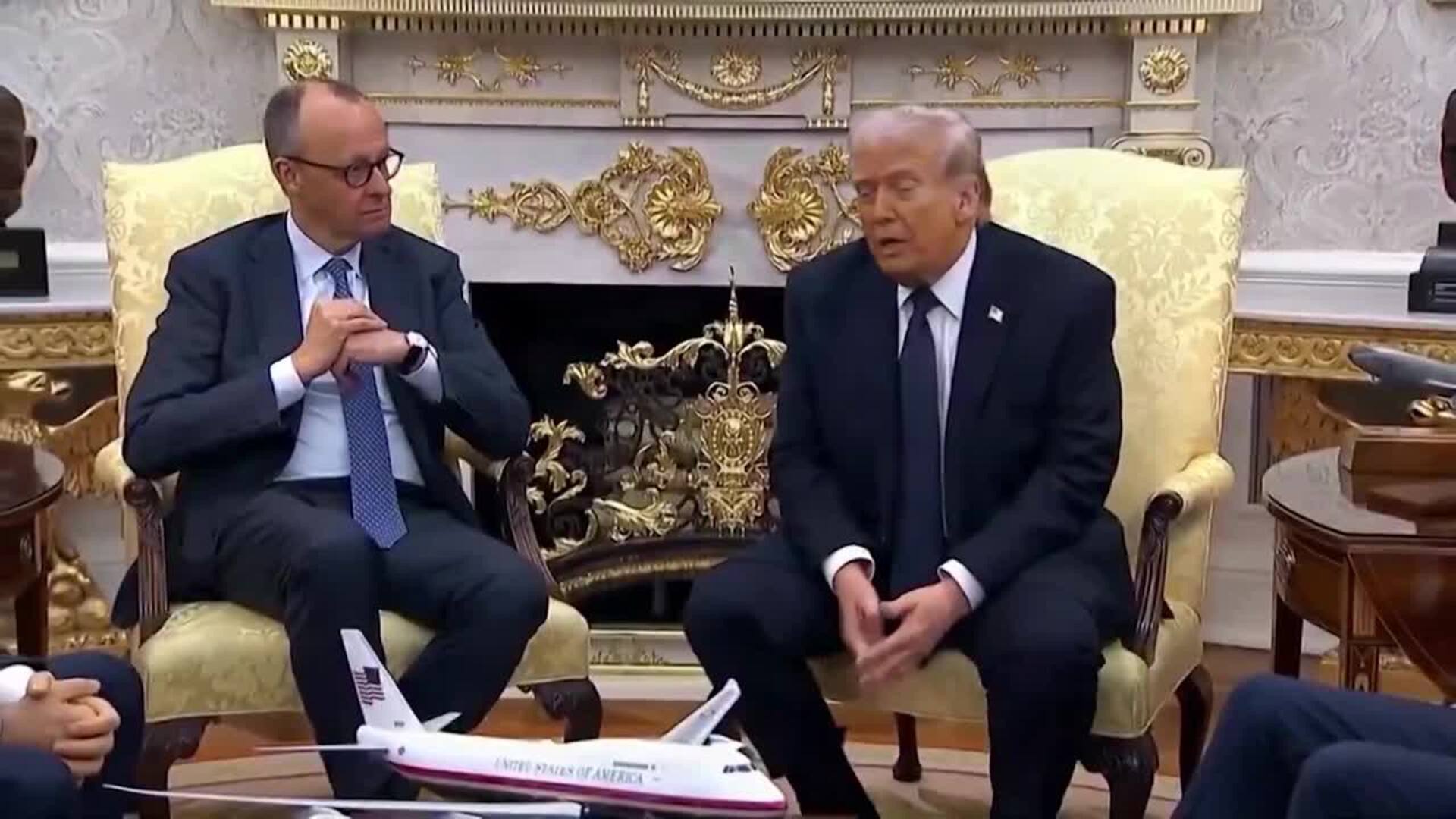 Trump asegura que el recorte de contingente en Alemania será "mucho mayor" de 5.000 militares