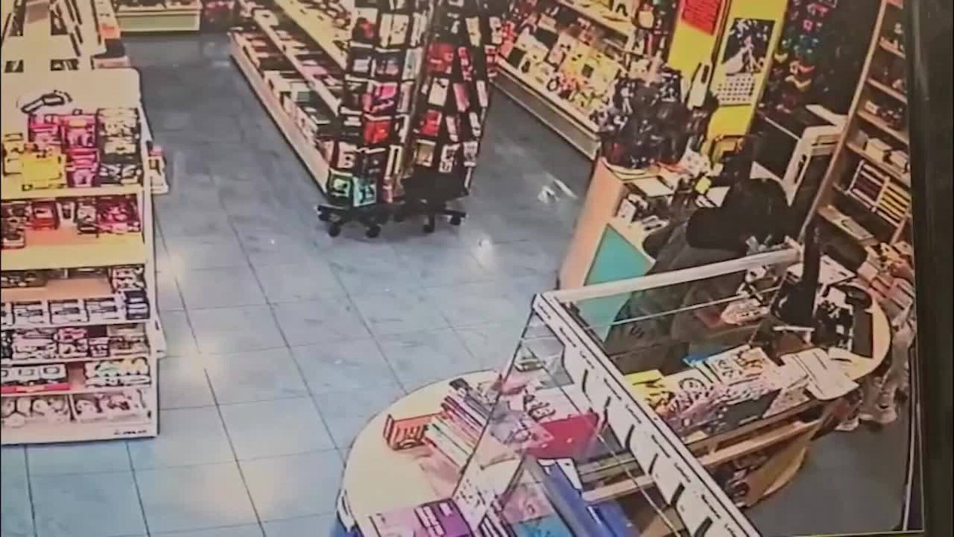 Detenido un hombre por intentar atracar una librería en Sanxenxo (Pontevedra)