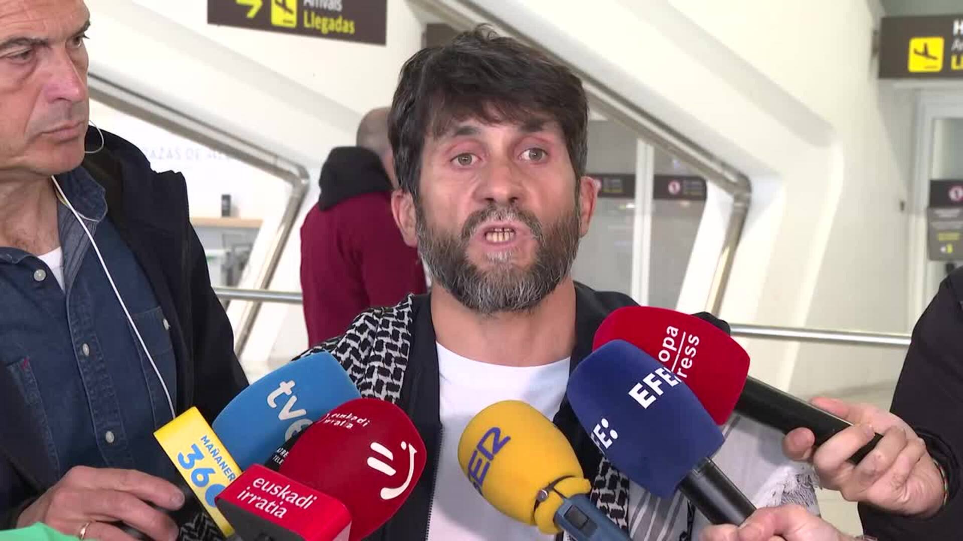 El profesor de Vitoria de la Flotilla narra su "secuestro" y los "maltratos" que ha sufrido