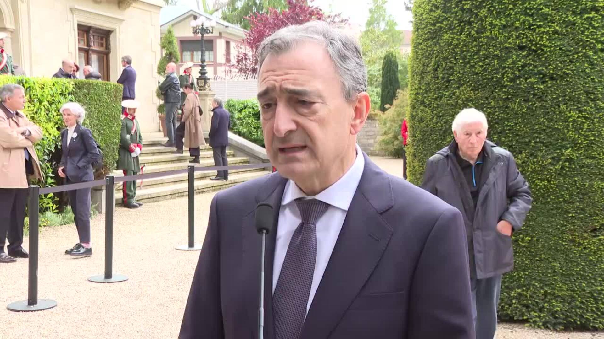 Esteban dice que Garaikoetxea puso "las primeras piedras de las instituciones vascas"