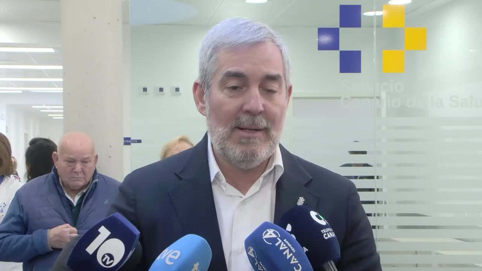 Clavijo señala que "ningún pasajero" saldrá del 'MV Hondius' hasta que el avión esté en pista