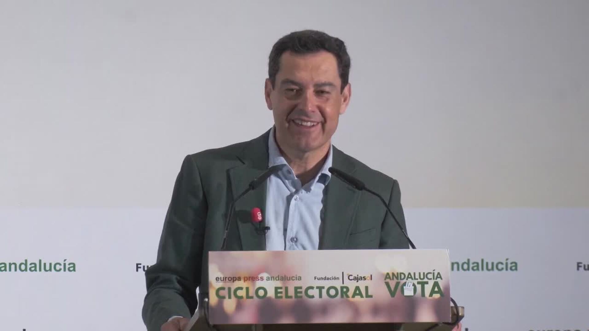 Moreno aspira a seguir bajando la tasa de paro: "Prometí 600.000 empleos y se descojonaban"