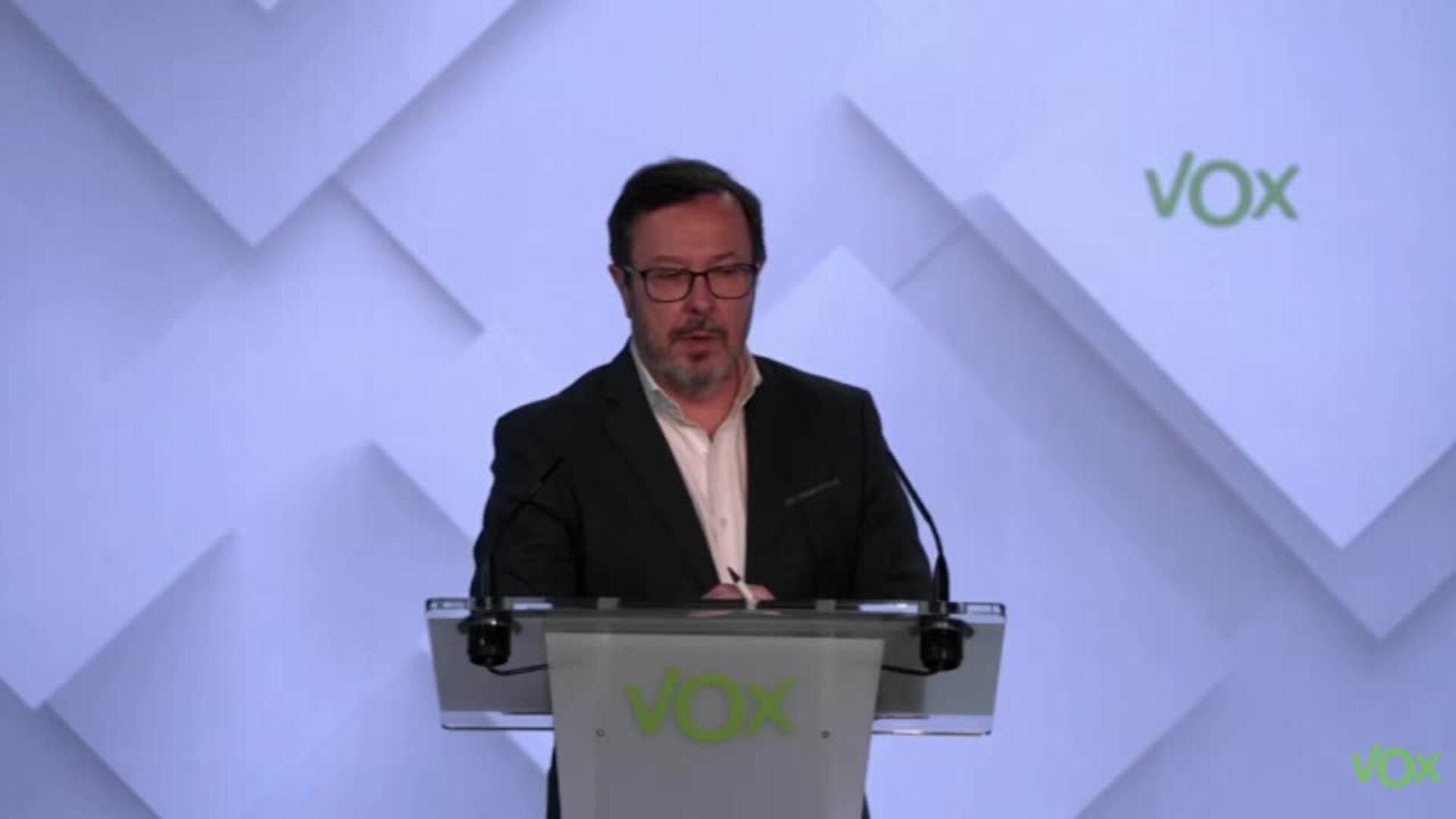 Vox acusa a Sánchez de usar el despliegue por el brote como "una cortina de humo"