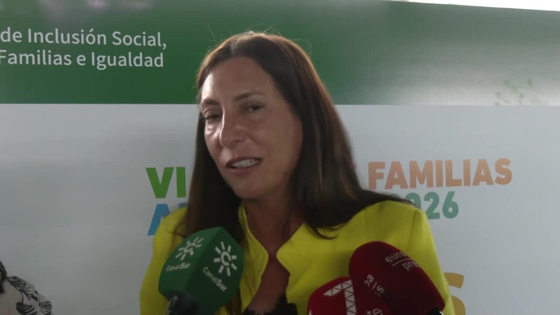 Loles López subraya el papel de todos los modelos de familia en Andalucía