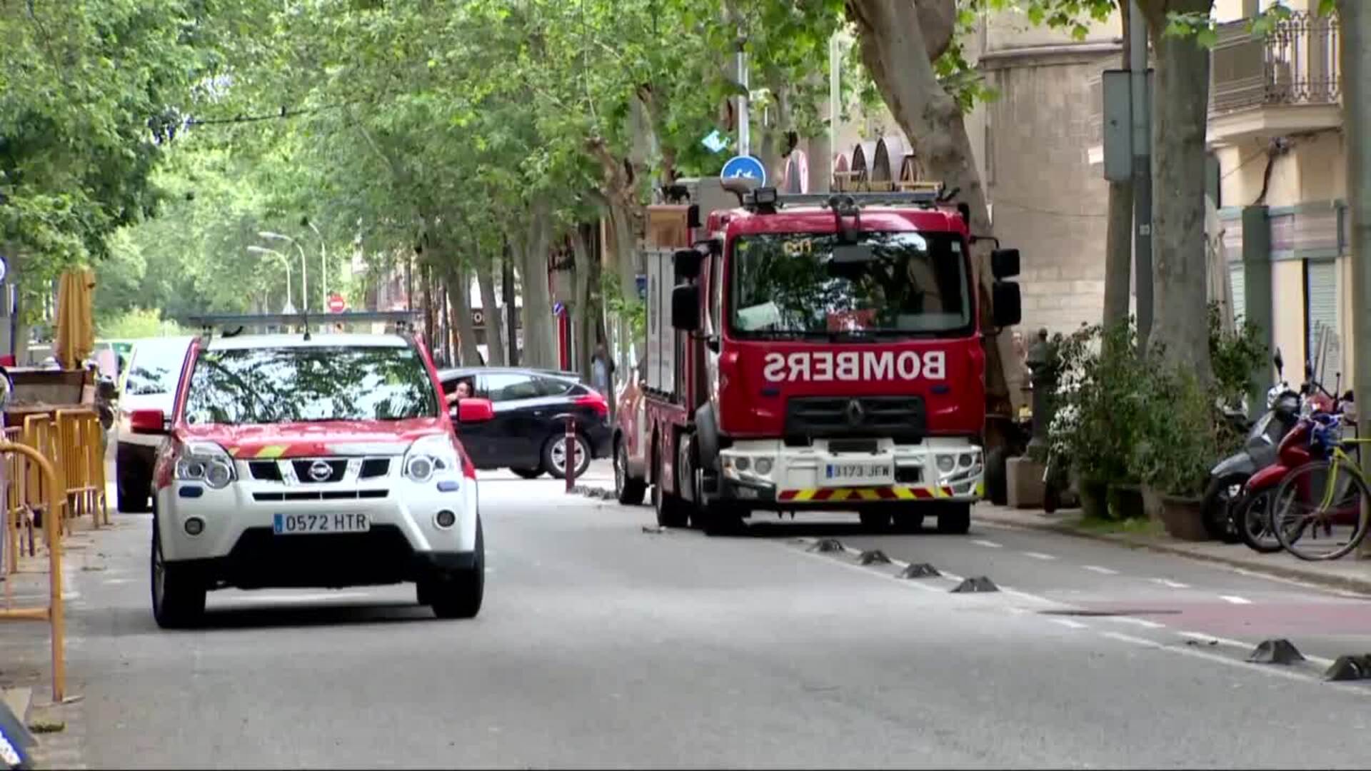 Un herido grave y otro menos grave por una explosión de butano en el Poblenou de Barcelona