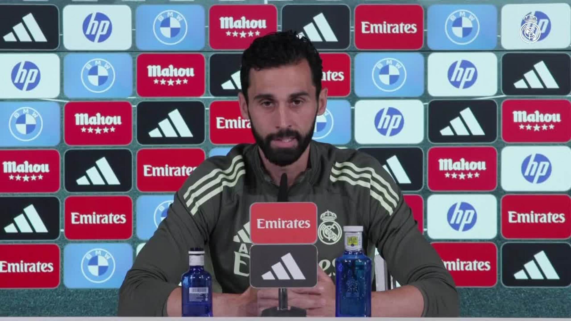 Arbeloa: "Es sorprendente escuchar que el Real Madrid toca fondo"