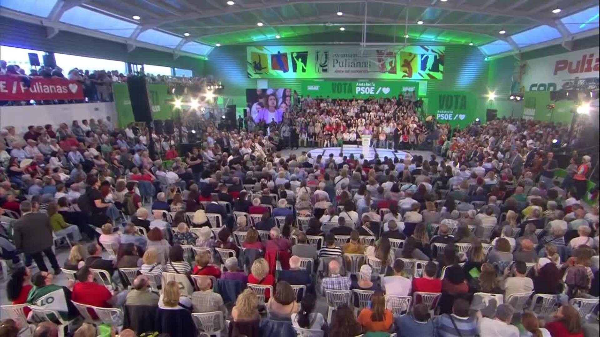 Montero pide un "apretón final" para concentrar los votos en el PSOE-A