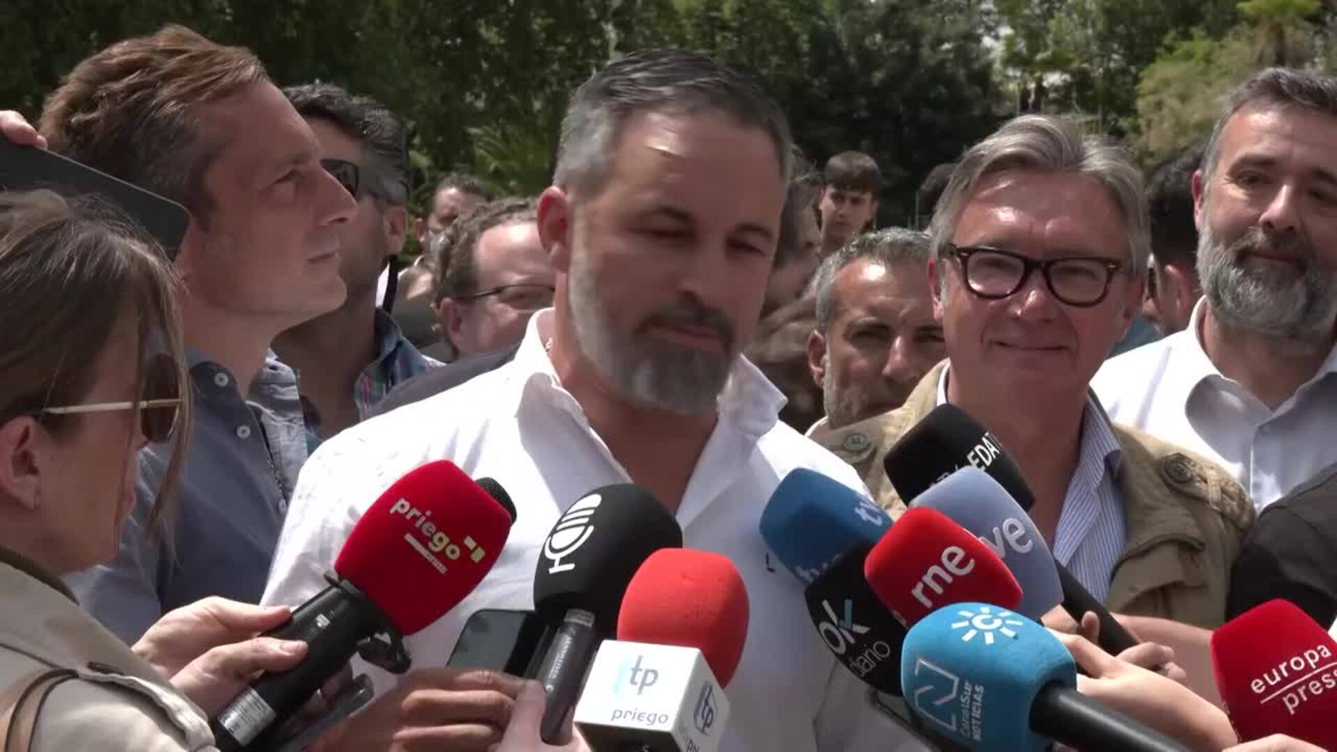 Abascal sobre Moreno y la vaca: "Preferiría una virgen, nos encomendamos a los andaluces"