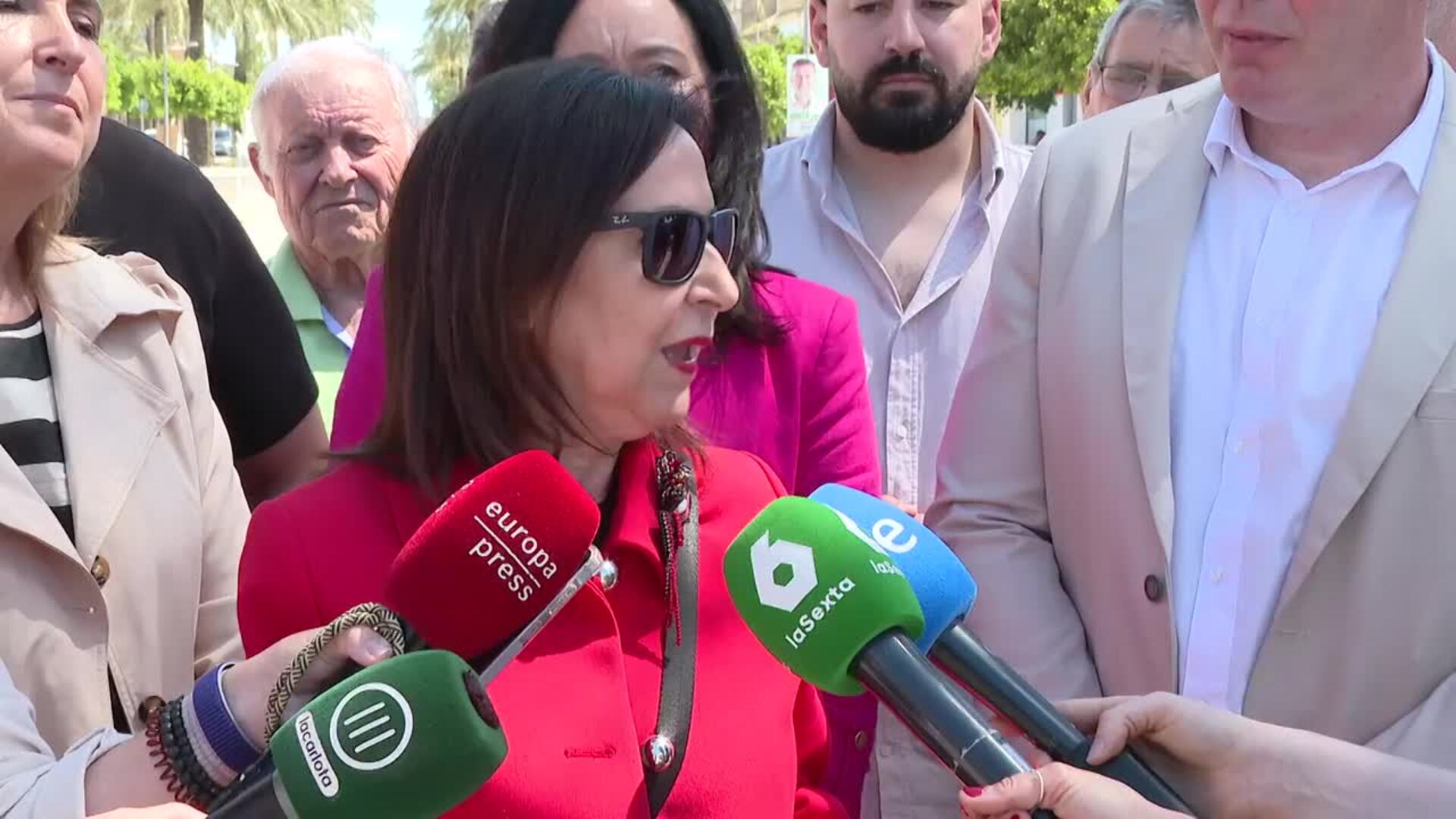 Robles dice a Ayuso que resuelva "los problemas" de Madrid y no de lecciones a "a otros países