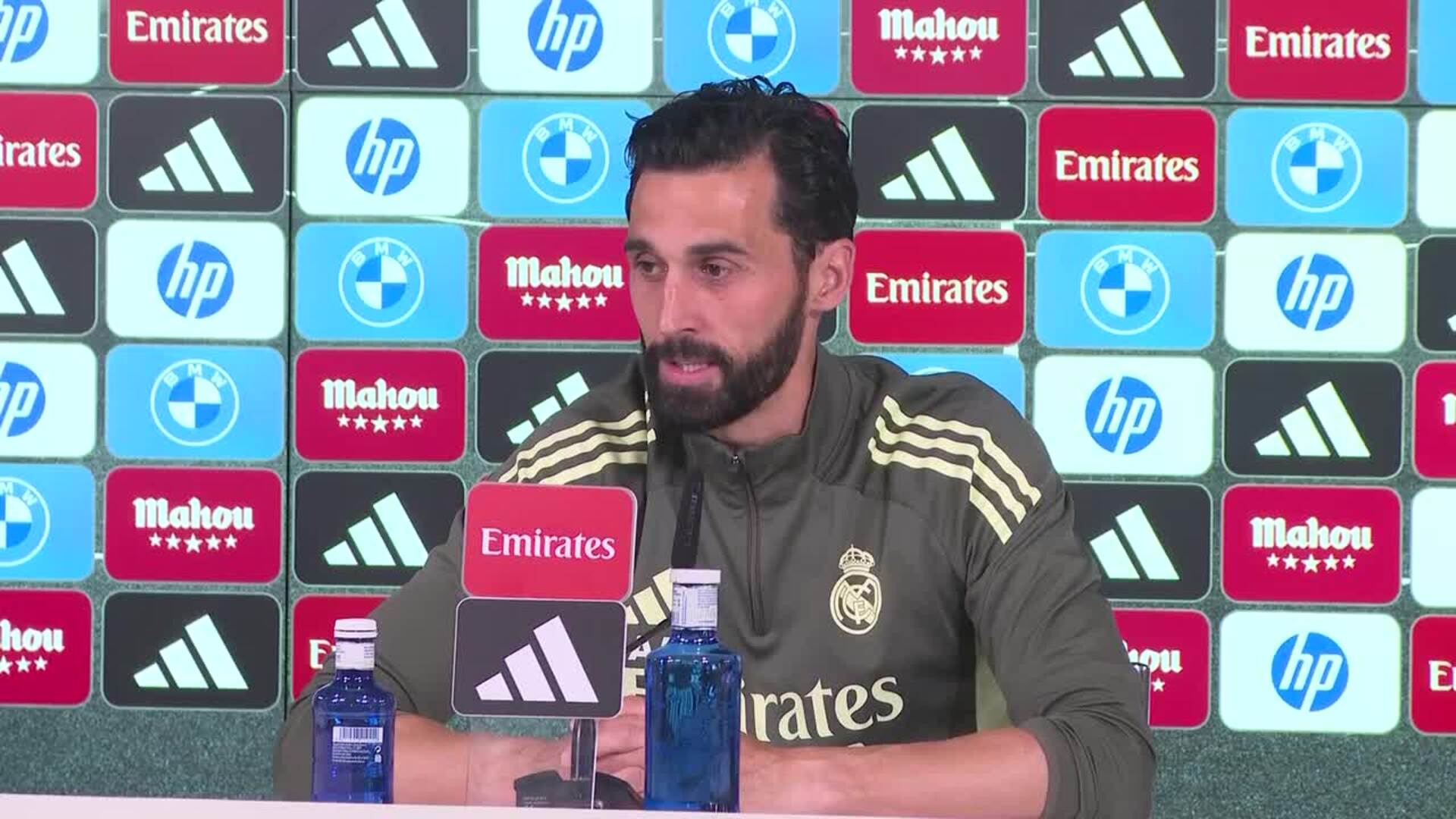 Arbeloa: "Si viene Mourinho, estaré muy feliz de verle de vuelta en casa"