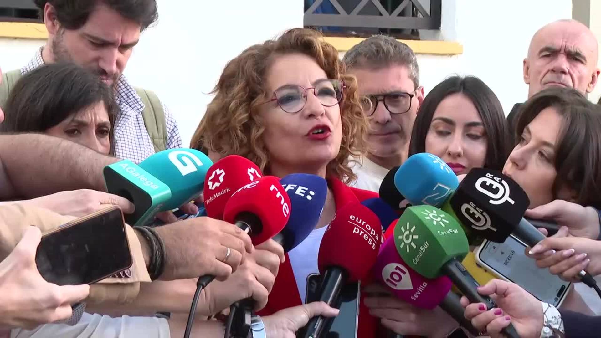 Montero anima a los andaluces a no quedarse "en casa" y a ir a votar "con ilusión"