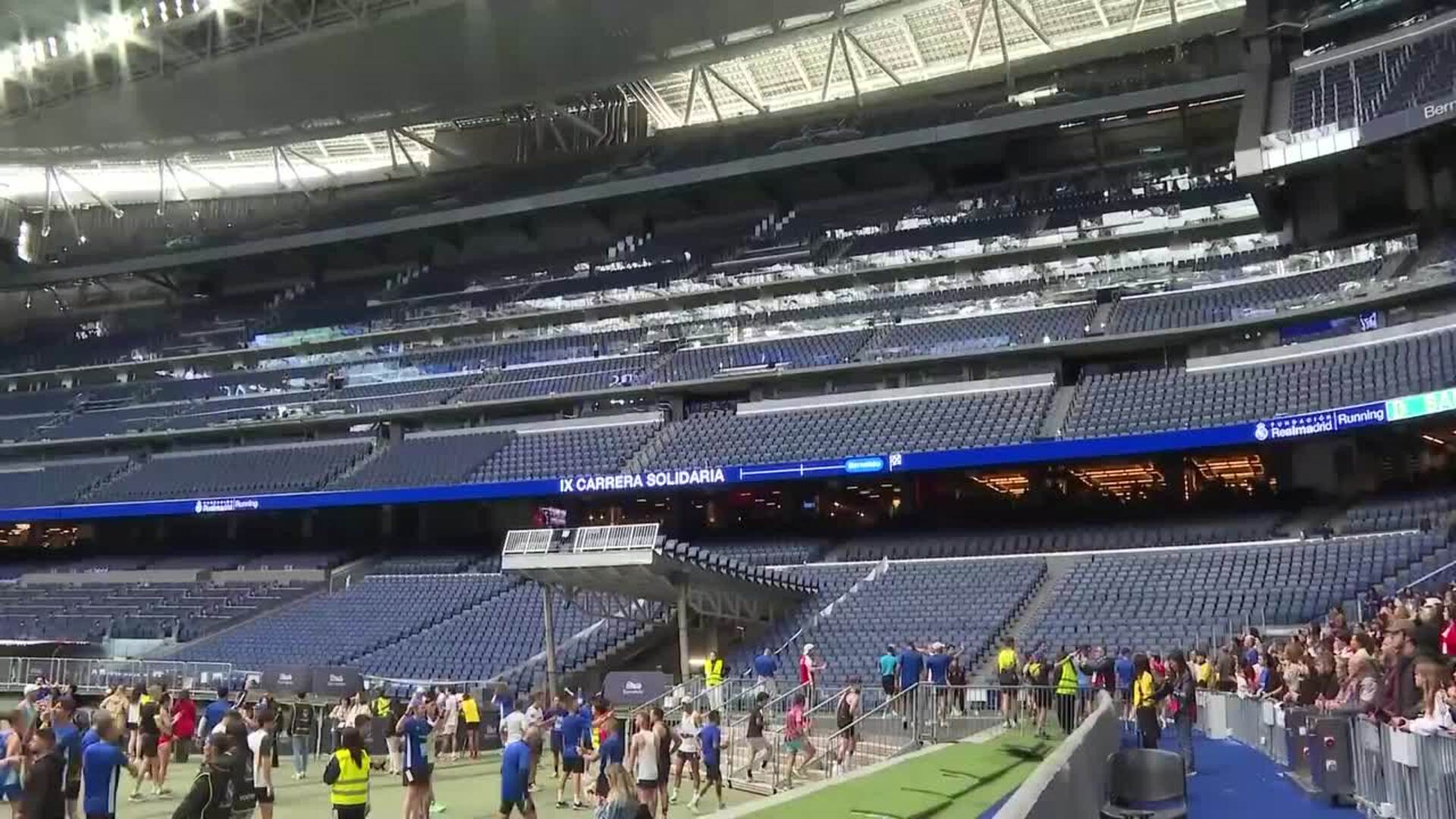 Récord de corredores en la IX Carrera Solidaria Fundación Real Madrid con meta en el Bernabéu