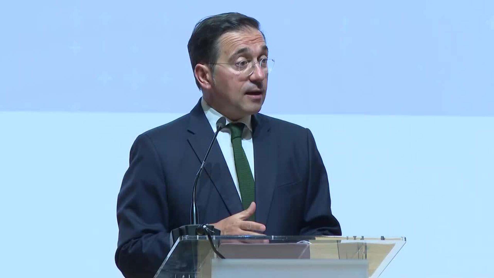 Albares lamenta que la "impunidad sea la norma" ante los ataques sanitarios en Sudán o Ucrania
