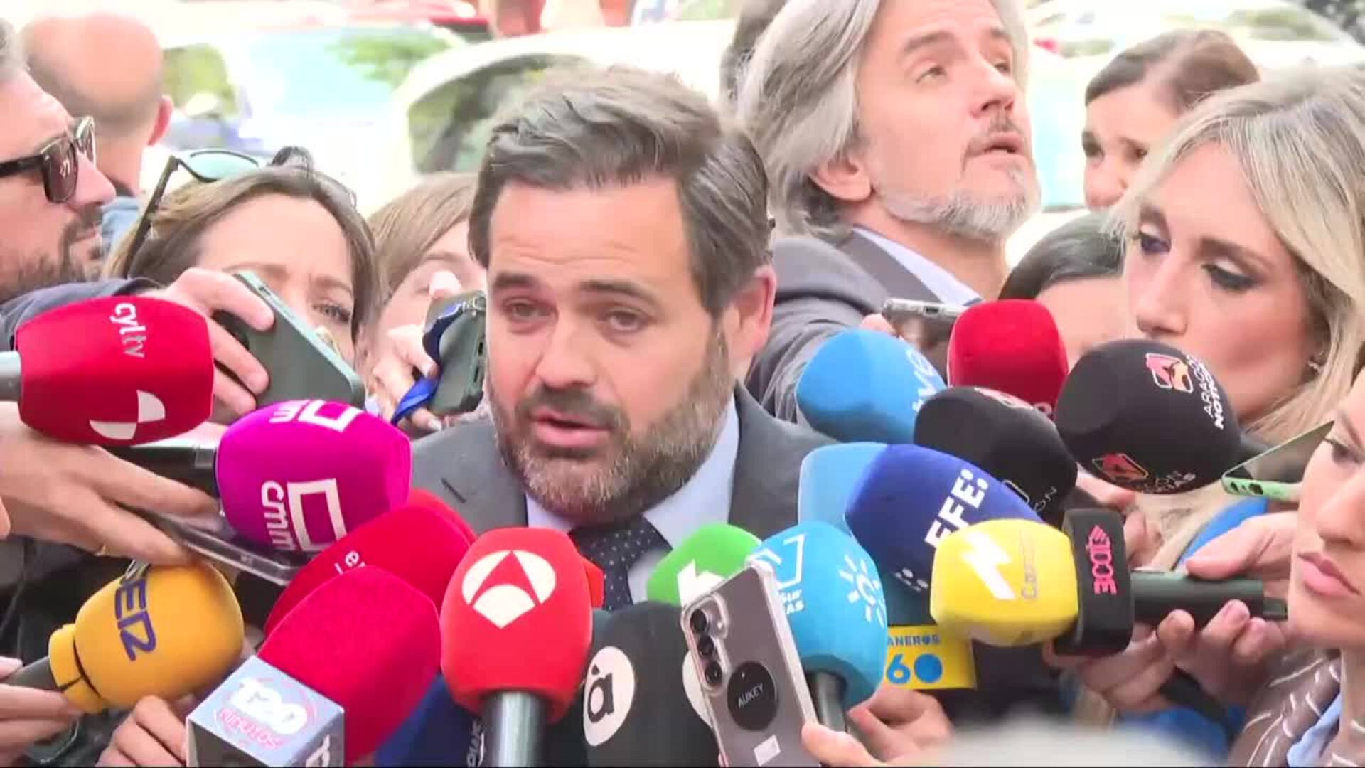 PP de C-LM celebra la "grandísima victoria" de Juanma Moreno: "El cambio de ciclo es imparable"