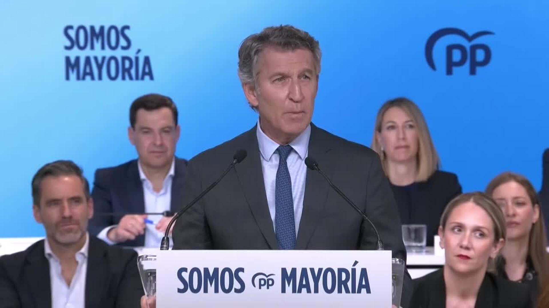 Feijóo ve "más cerca" el cambio en España y se compromete a liderarlo