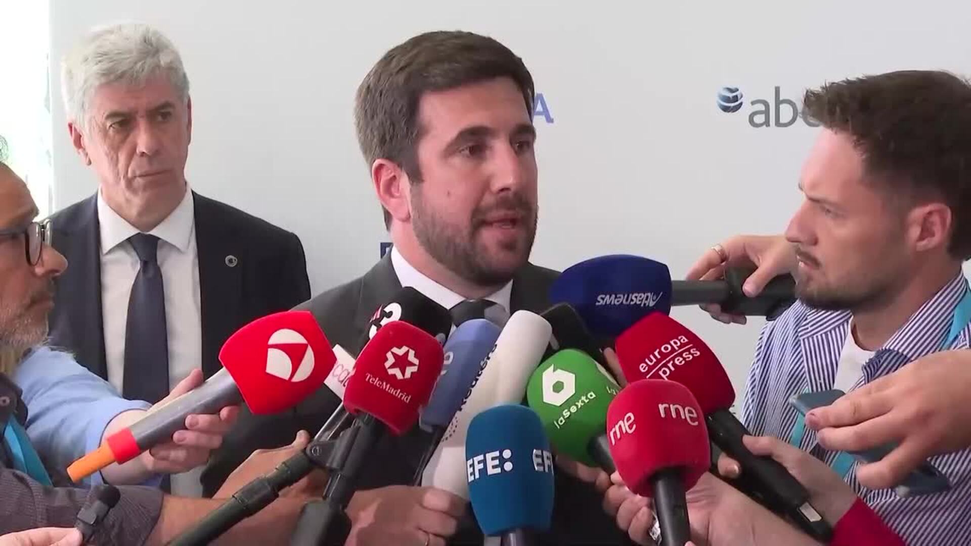 Riquelme asegura que trabaja para proponer algo ilusionante para el Real Madrid