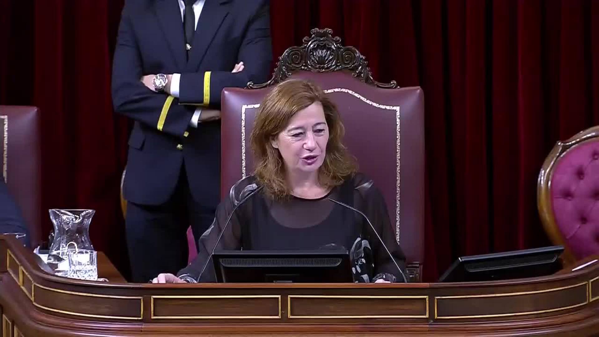 Sánchez da "todo su apoyo" a Zapatero y Feijóo pide su salida