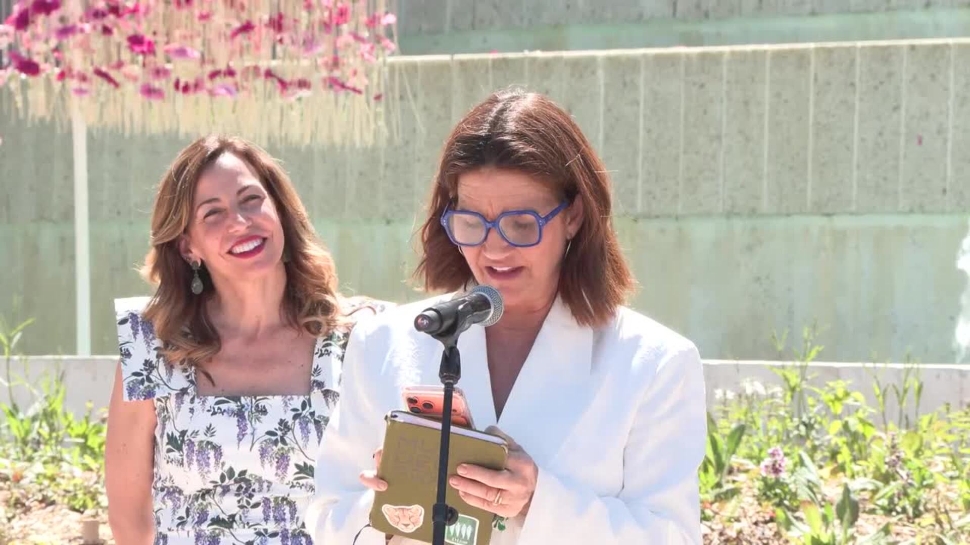 Artistas florales recrean el "Jardín que imaginamos" en ZGZFlorece en el Parque Grande