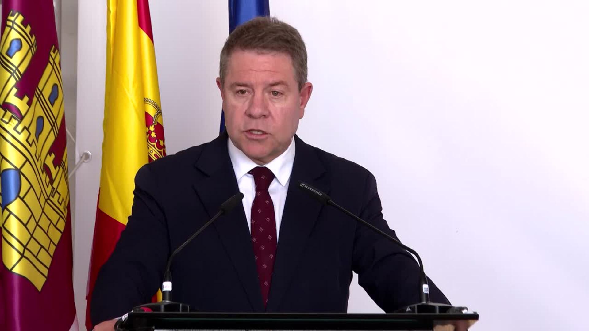 García-Page advierte de que la "inmensa mayoría" de los políticos son "honrados"