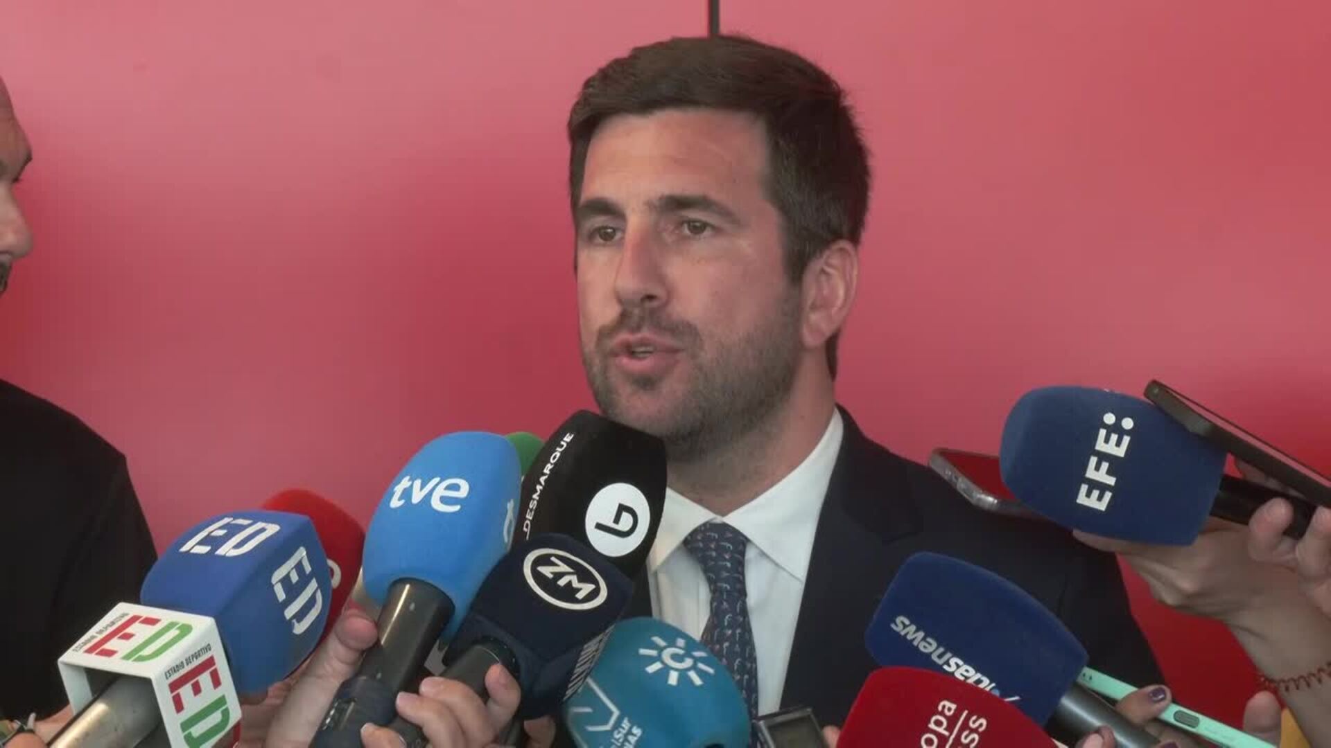 Enrique Riquelme: "Espero que el nombre ilusionante sea Enrique Riquelme"