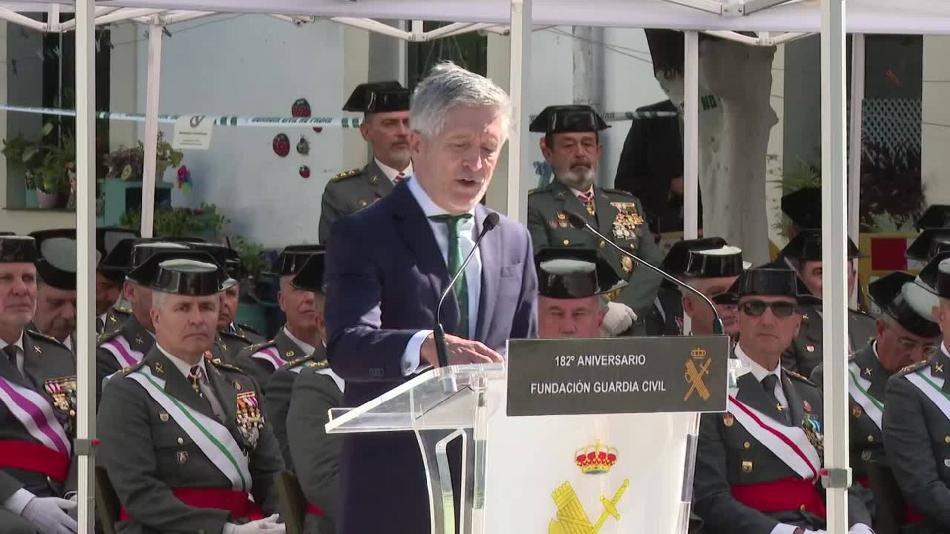 Grande-Marlaska elogia la labor de los guardias civiles que atendieron en Adamuz