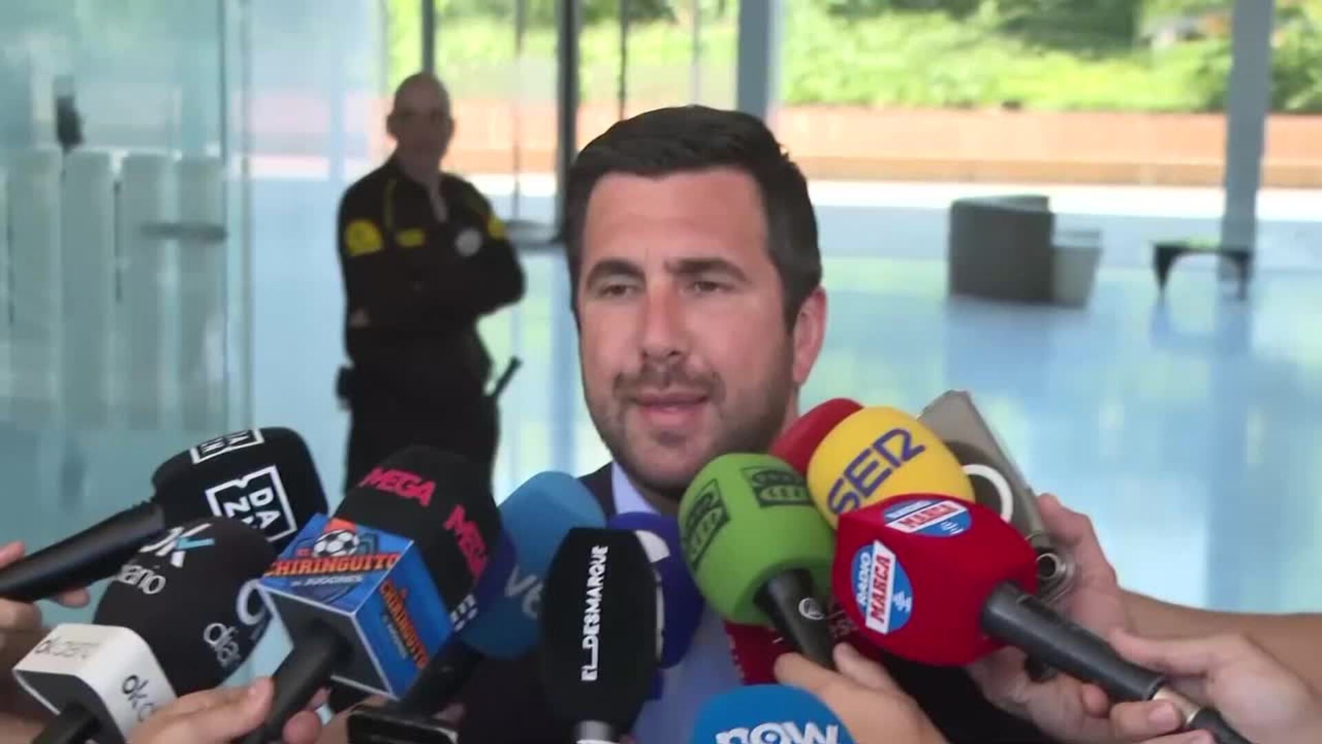 Enrique Riquelme presenta su candidatura "a favor del Real Madrid": "Pido que no tengan miedo"