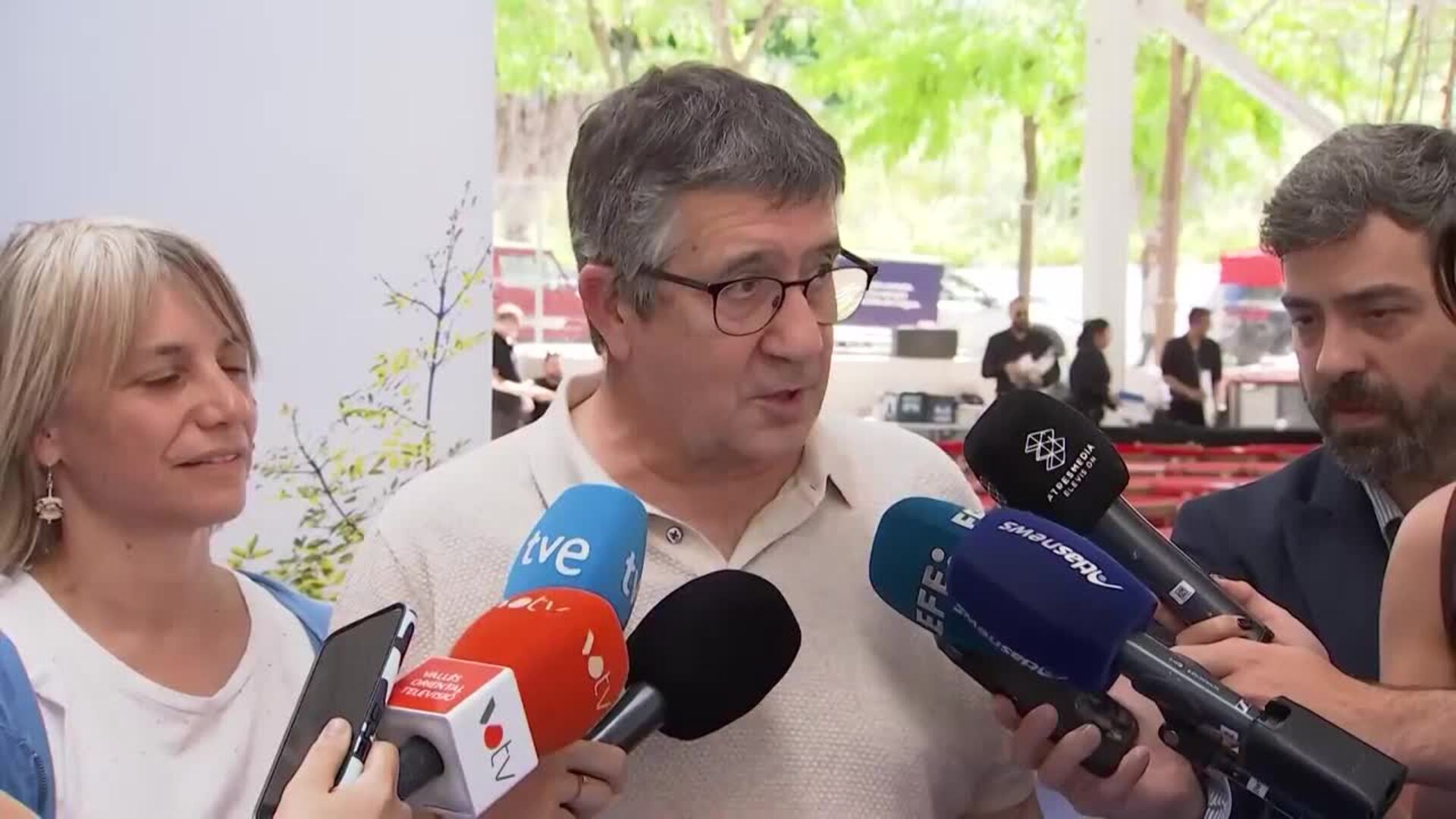 Patxi López defiende a Zapatero y pide "pruebas" y garantizar la presunción de inocencia
