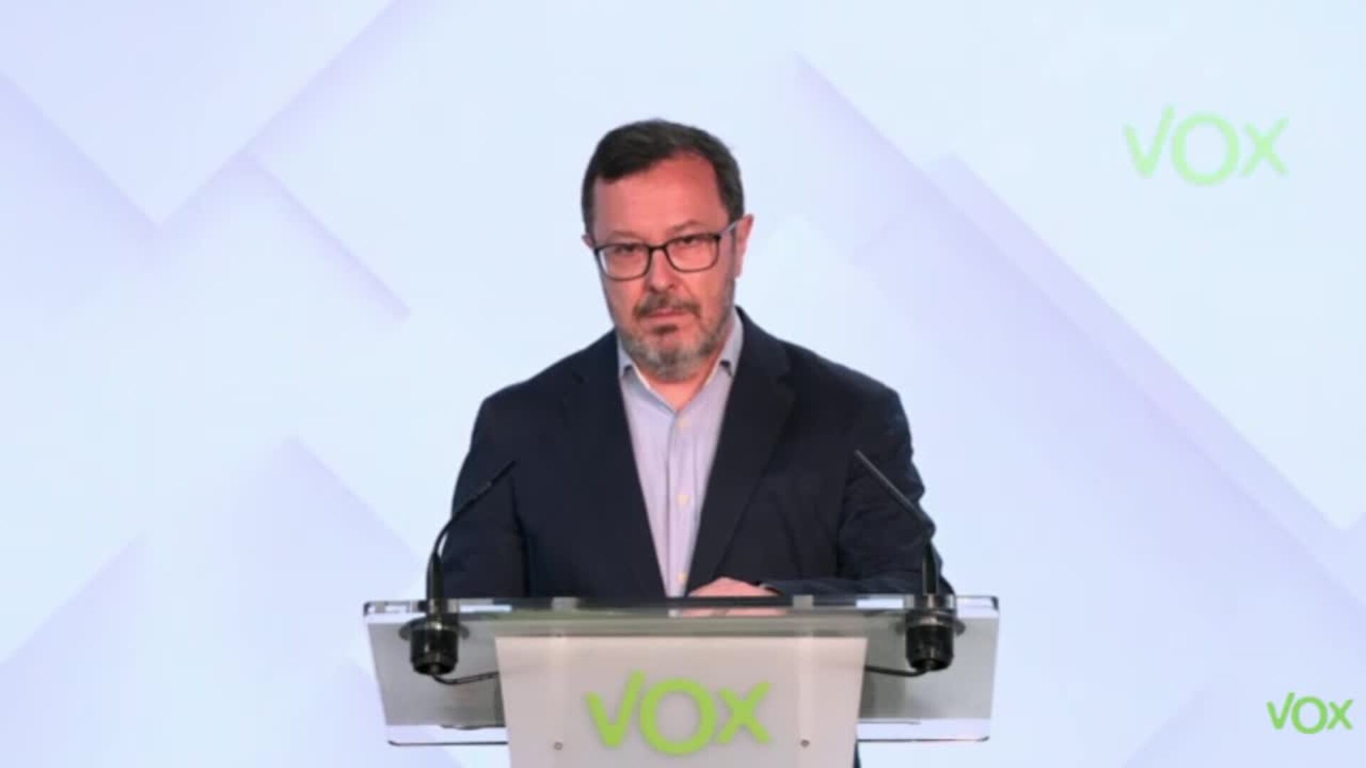 Vox afea a Juanma Moreno no haberles llamado tras las elecciones de Andalucía