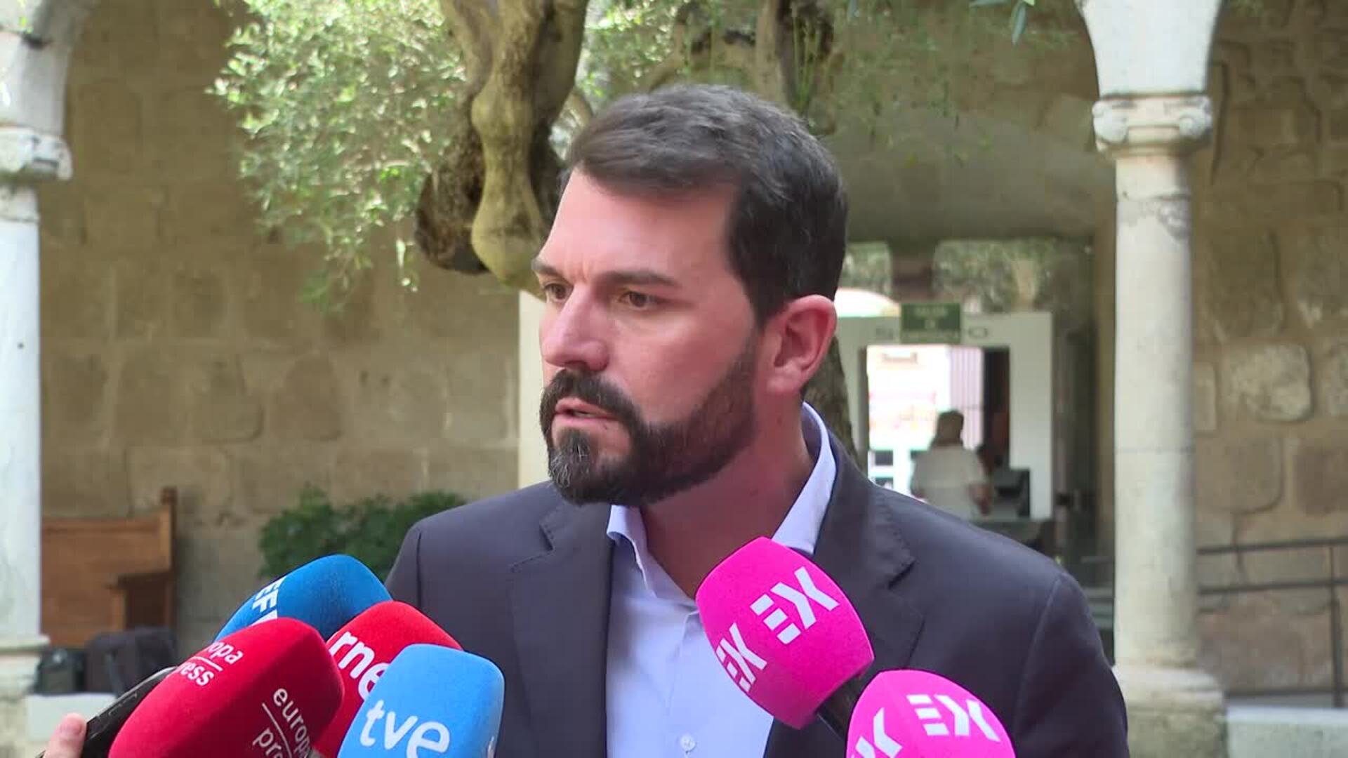 Cotrina elude hablar del adelanto electoral pero prefiere que no coincidan con municipales