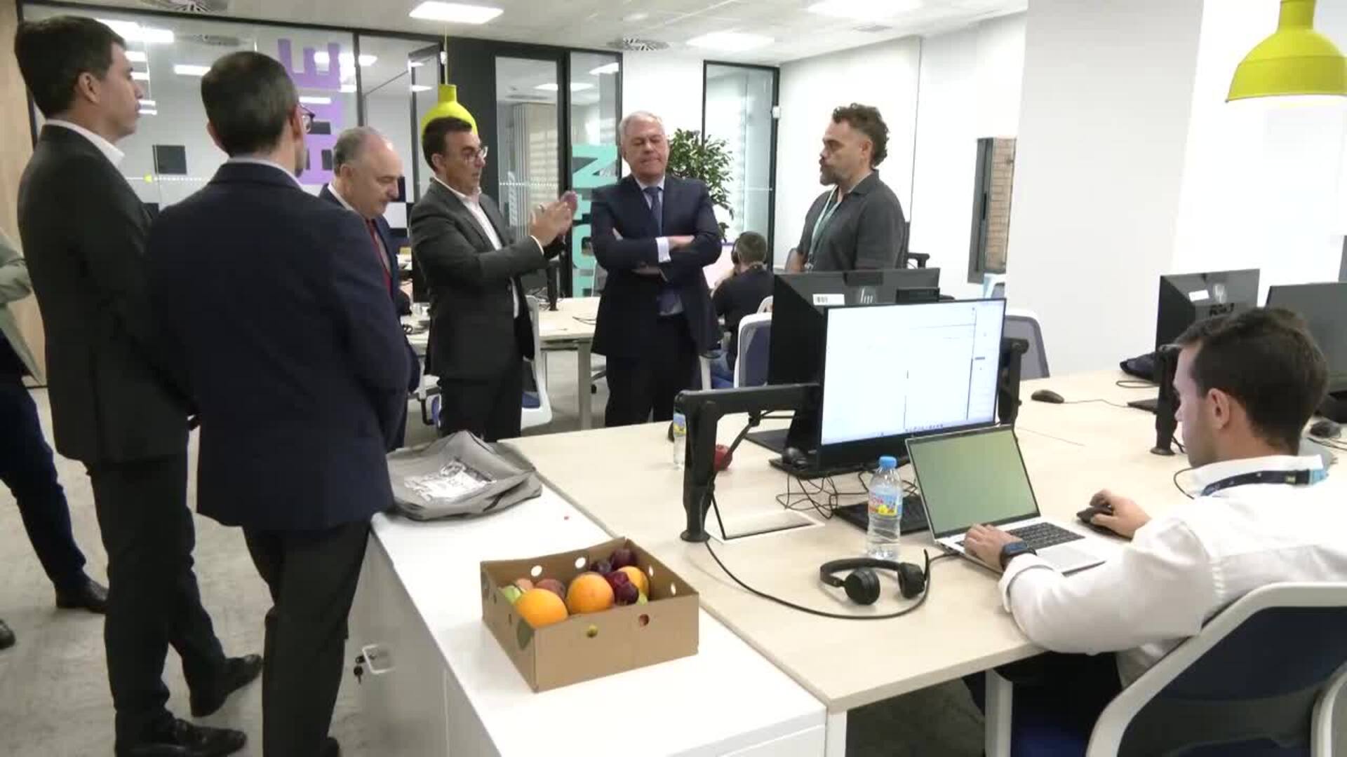 El alcalde de Sevilla destaca el papel de CaixaBank Tech en el futuro de la banca europea