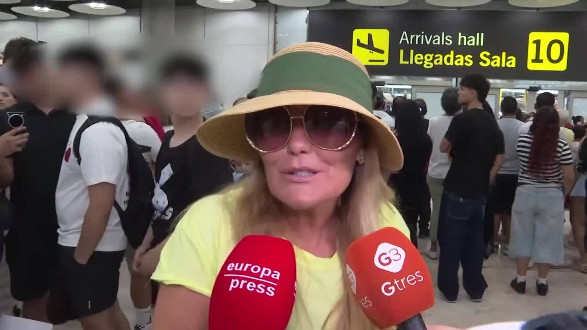 Amaia Montero aterriza en Madrid tras su comentado regreso a los escenarios